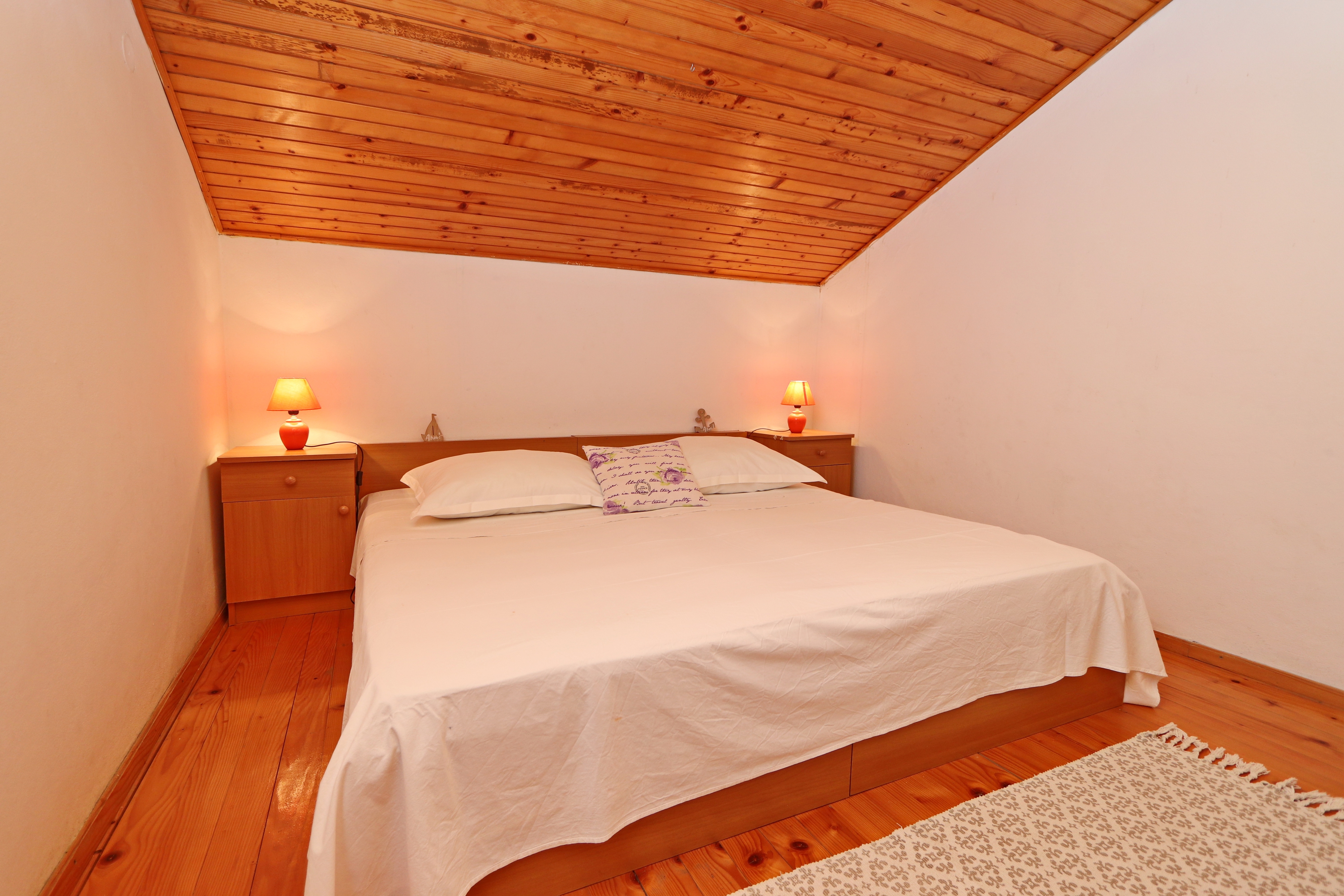 Three bedroom apartment near beach Prižba, Korčula  A-d