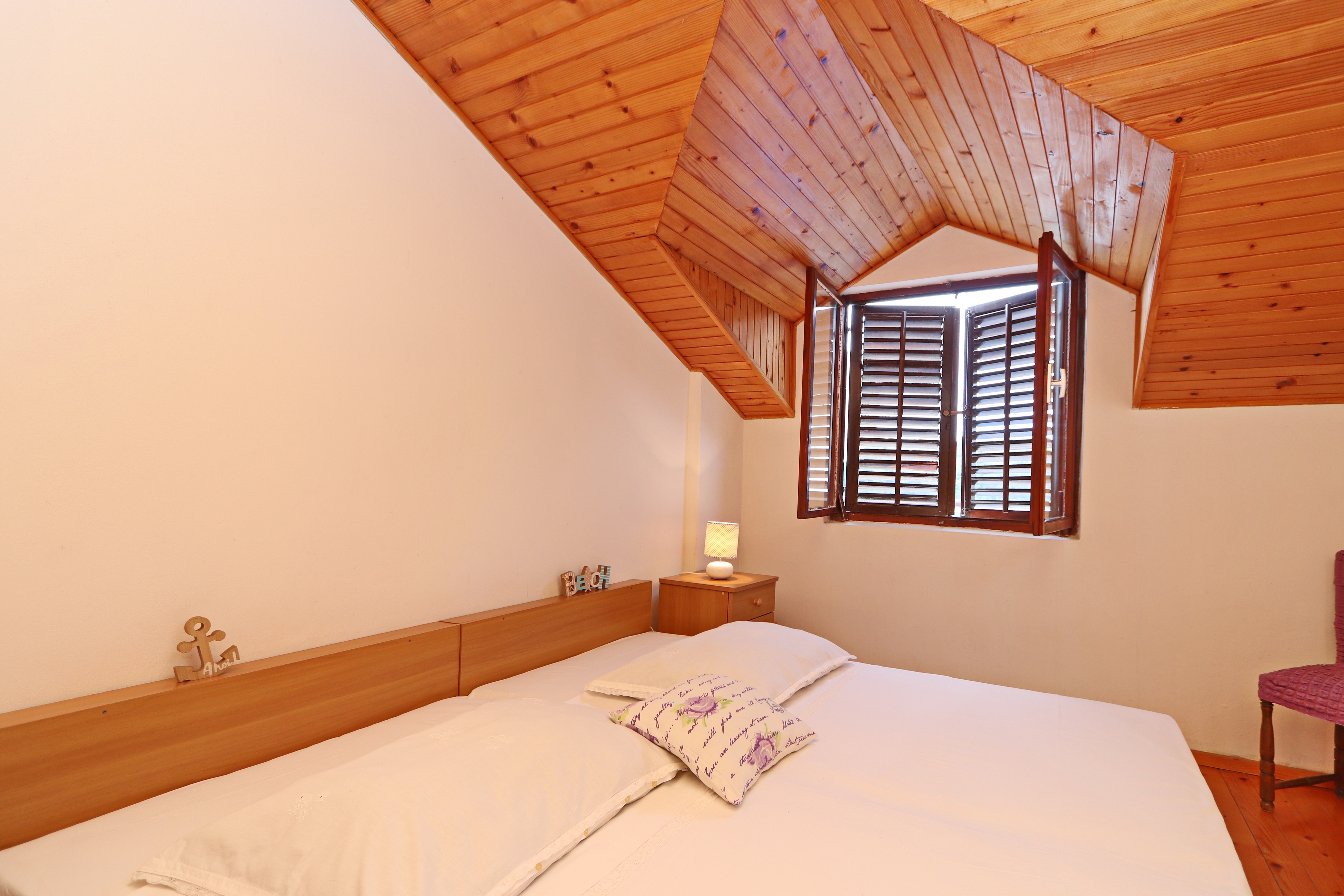 Three bedroom apartment near beach Prižba, Korčula  A-d