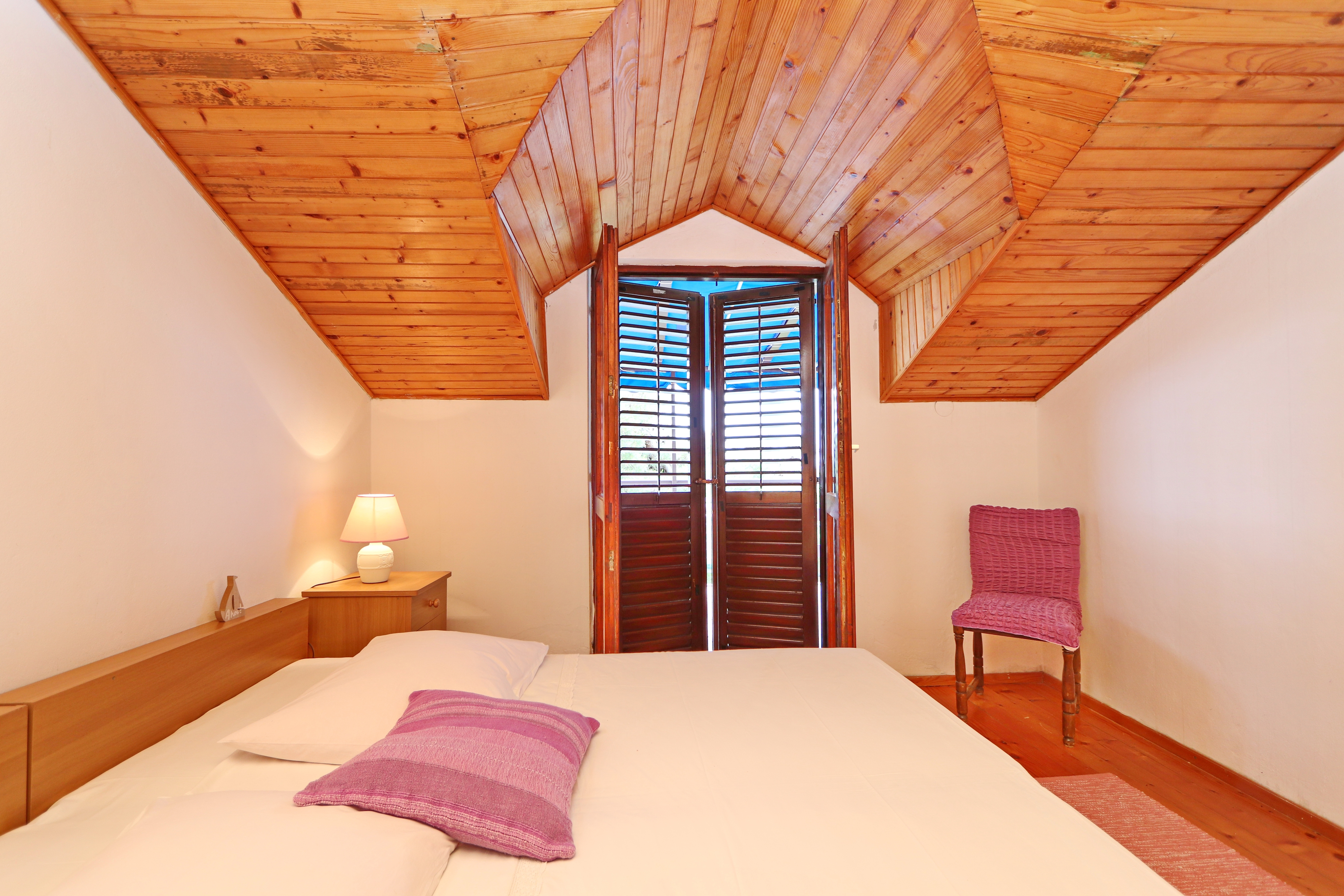Three bedroom apartment near beach Prižba, Korčula  A-d