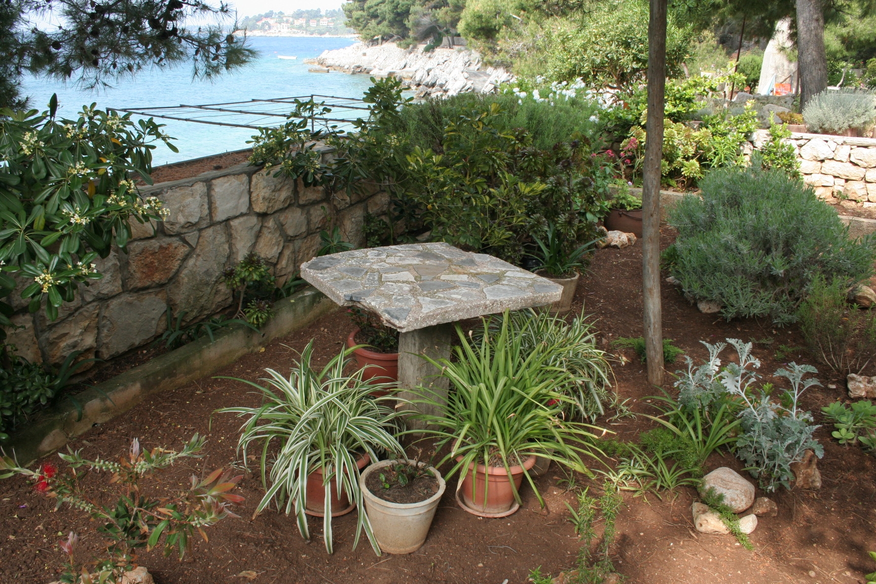 Three bedroom apartment near beach Prižba, Korčula (A-4484-d)