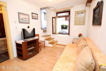 Korčula, Living room in the house, (pet friendly) and WiFi.