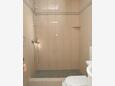 Mokalo, Bathroom in the studio-apartment, WiFi.
