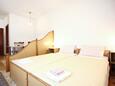 Orebić, Bedroom in the studio-apartment, WiFi.
