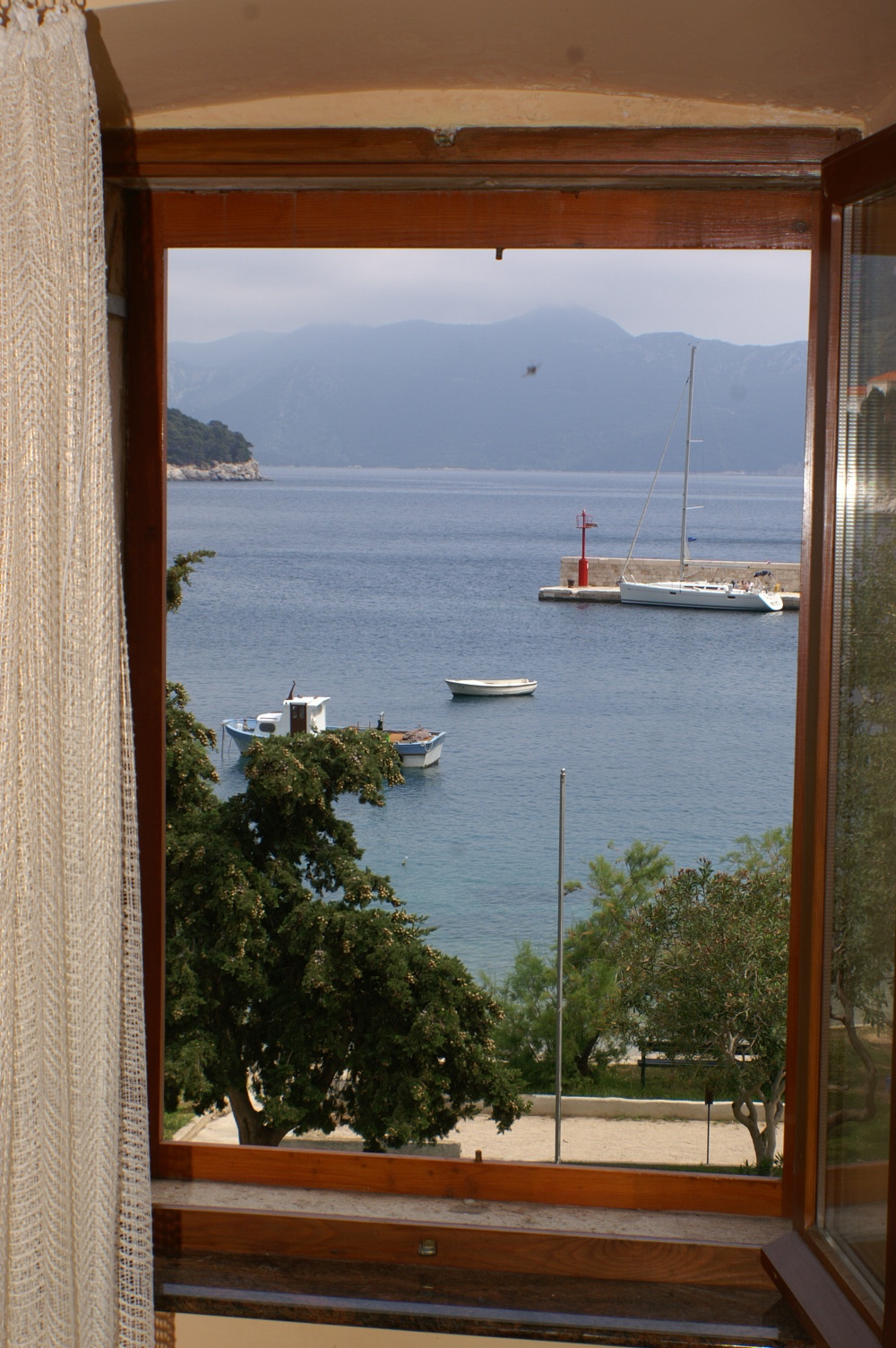 One bedroom apartment near beach Trstenik, Pelješac  A-a