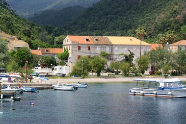 Trstenik, Pelješac, Hébergement 4511 - Appartement à proximité de la mer avec une plage de galets.