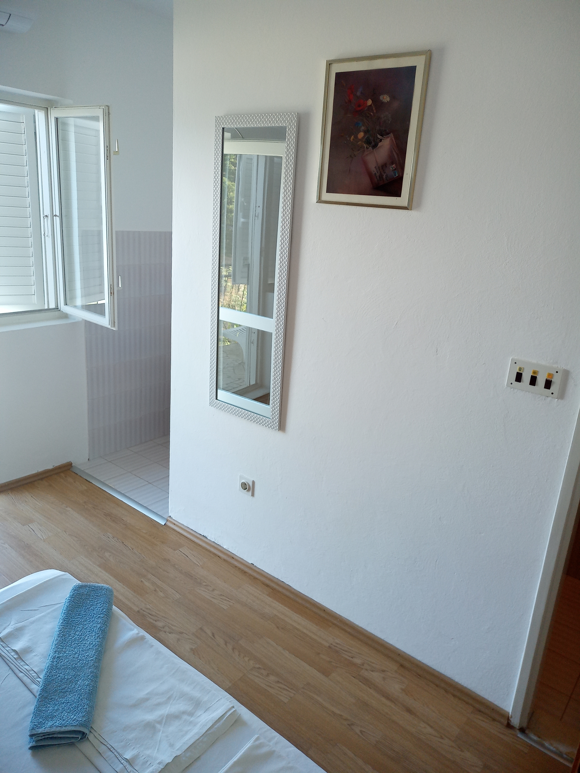 Comfortable and spacious apartment near beach Cove Velika Prapratna, Pelješac  A-c