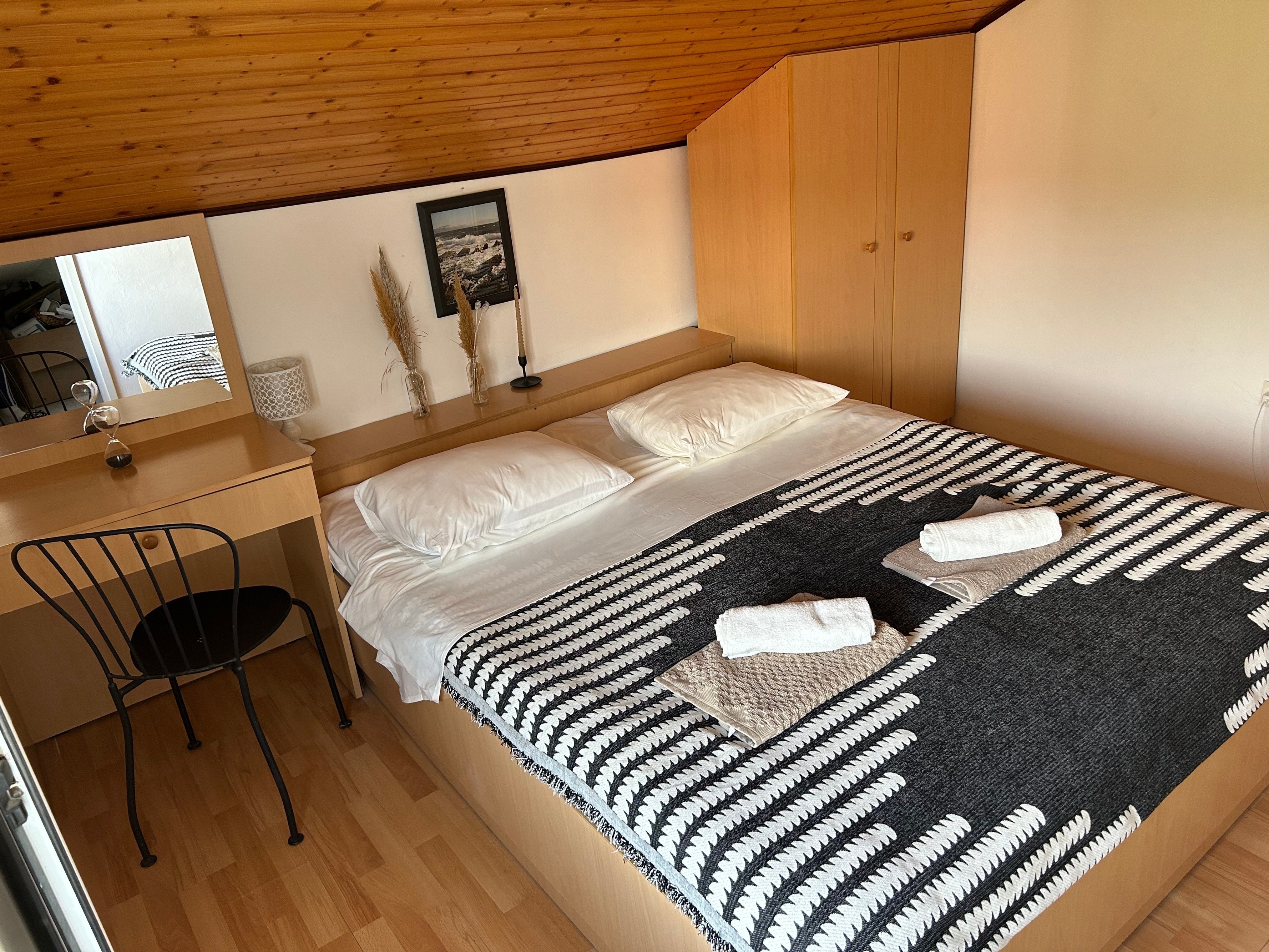 One bedroom apartment near beach Orebić, Pelješac  A-d