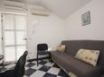 Kučište - Perna, Living room in the apartment, air condition available, (pet friendly) and WiFi.