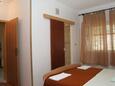 Kučište - Perna, Bedroom 1 in the apartment, air condition available, (pet friendly) and WiFi.
