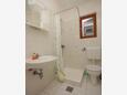 Sali, Badkamer in the apartment, (pet friendly) en WiFi.