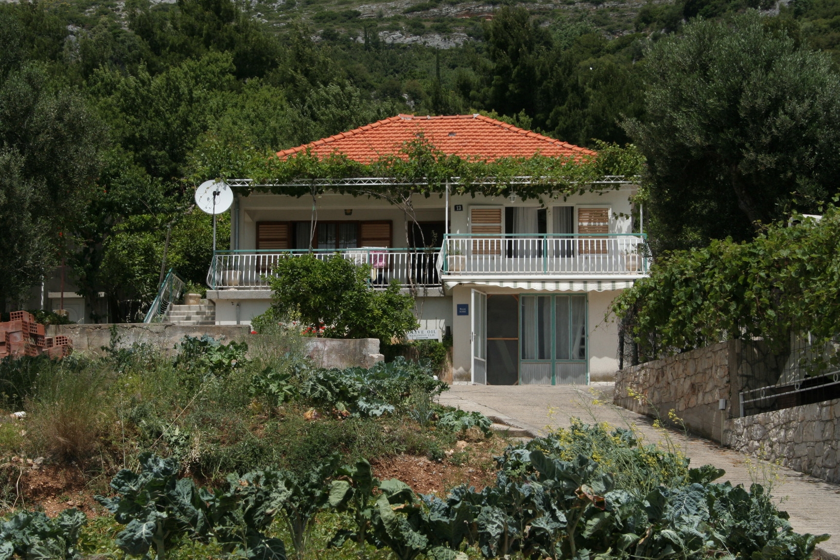 Two bedroom apartment near beach Kučište - Perna, Pelješac (A-4540-a) Two bedroom apartment near beach Kučište - Perna, Pelješac (A-4540-a)