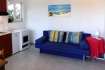 Living room Kučište - Perna, Living room in the apartment, dopusteni kucni ljubimci i WIFI.