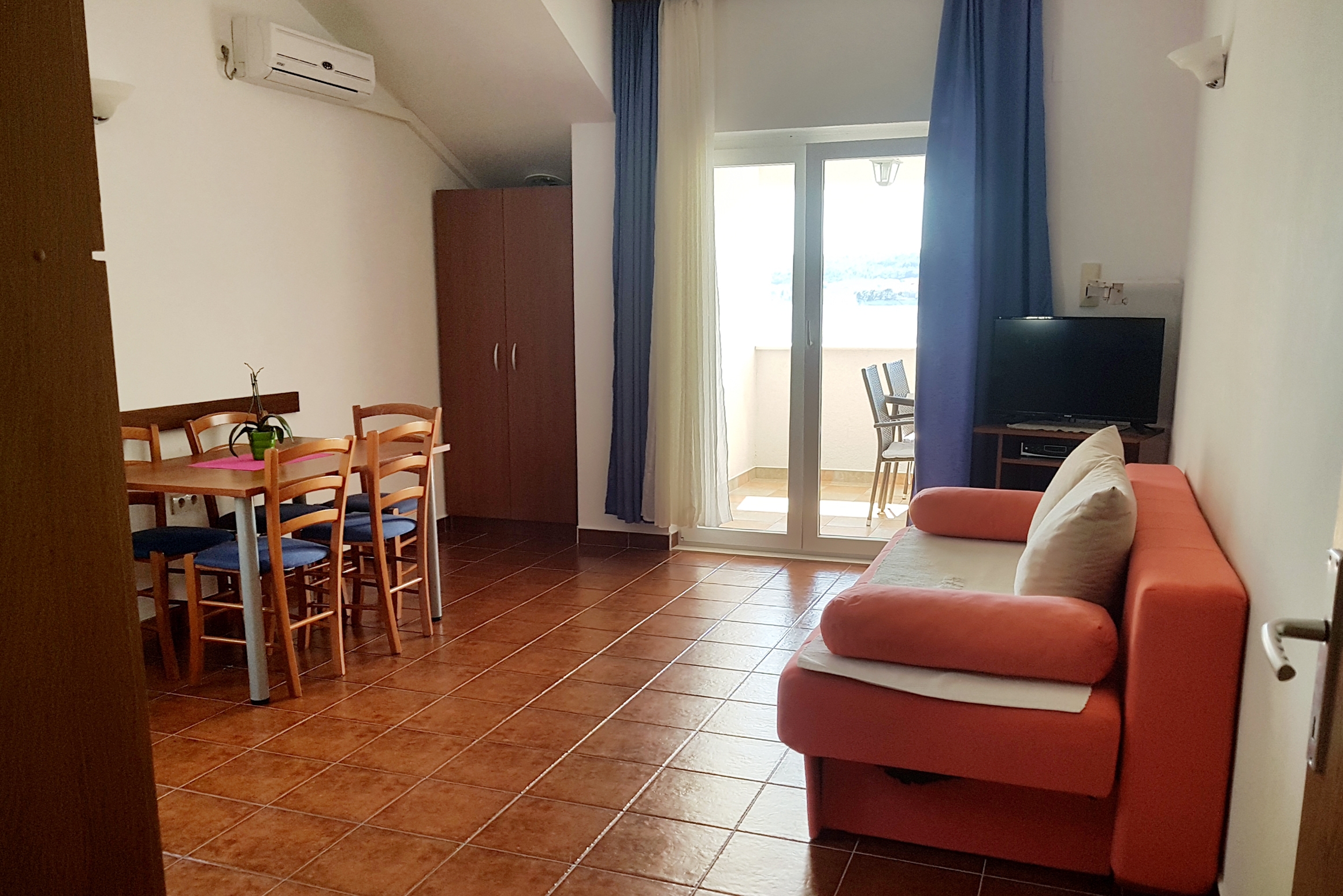 One bedroom apartment near beach Kučište - Perna, Pelješac (A-4545-e)