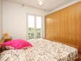 Orebić, Bedroom in the apartment, (pet friendly) and WiFi.
