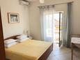 Ložnice 1 Orebić, Ložnice 1 v ubytování typu apartment, s klimatizací a WiFi.