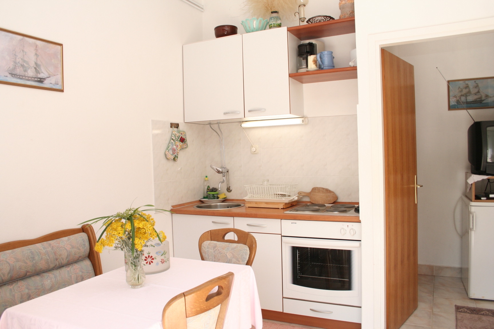 One bedroom apartment near beach Trstenik, Pelješac  A-a