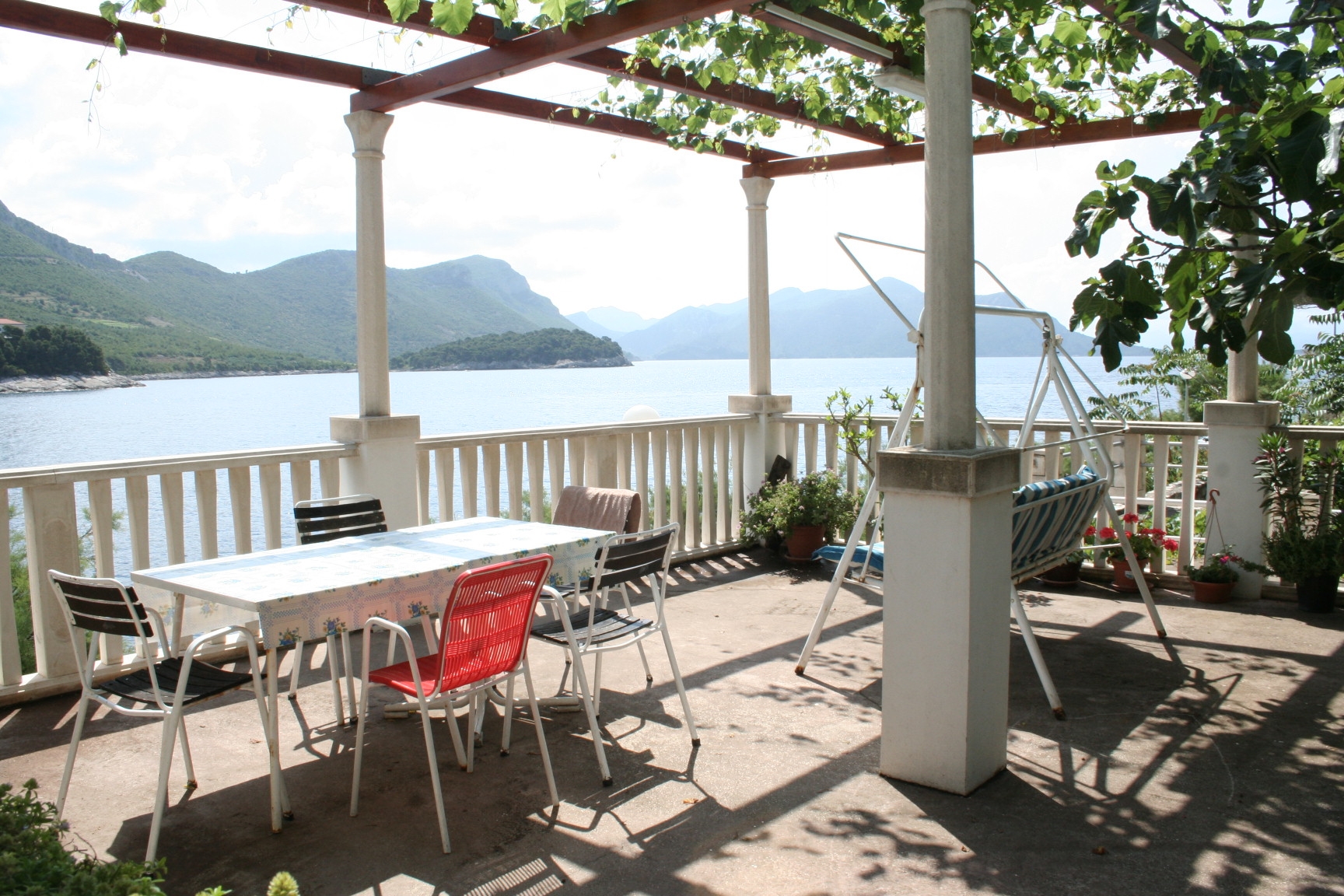 One bedroom apartment near beach Trstenik, Pelješac  A-a