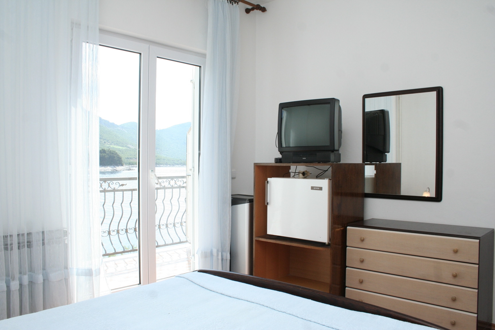 Room near beach Trstenik, Pelješac (S-4566-b) Room near beach Trstenik, Pelješac (S-4566-b)