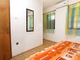 Trstenik, Bedroom in the apartment, air condition available and WiFi.
