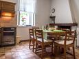Salle à manger Trstenik, Salle à manger dans l’hébergement en type apartment, animaux acceptés et WiFi.
