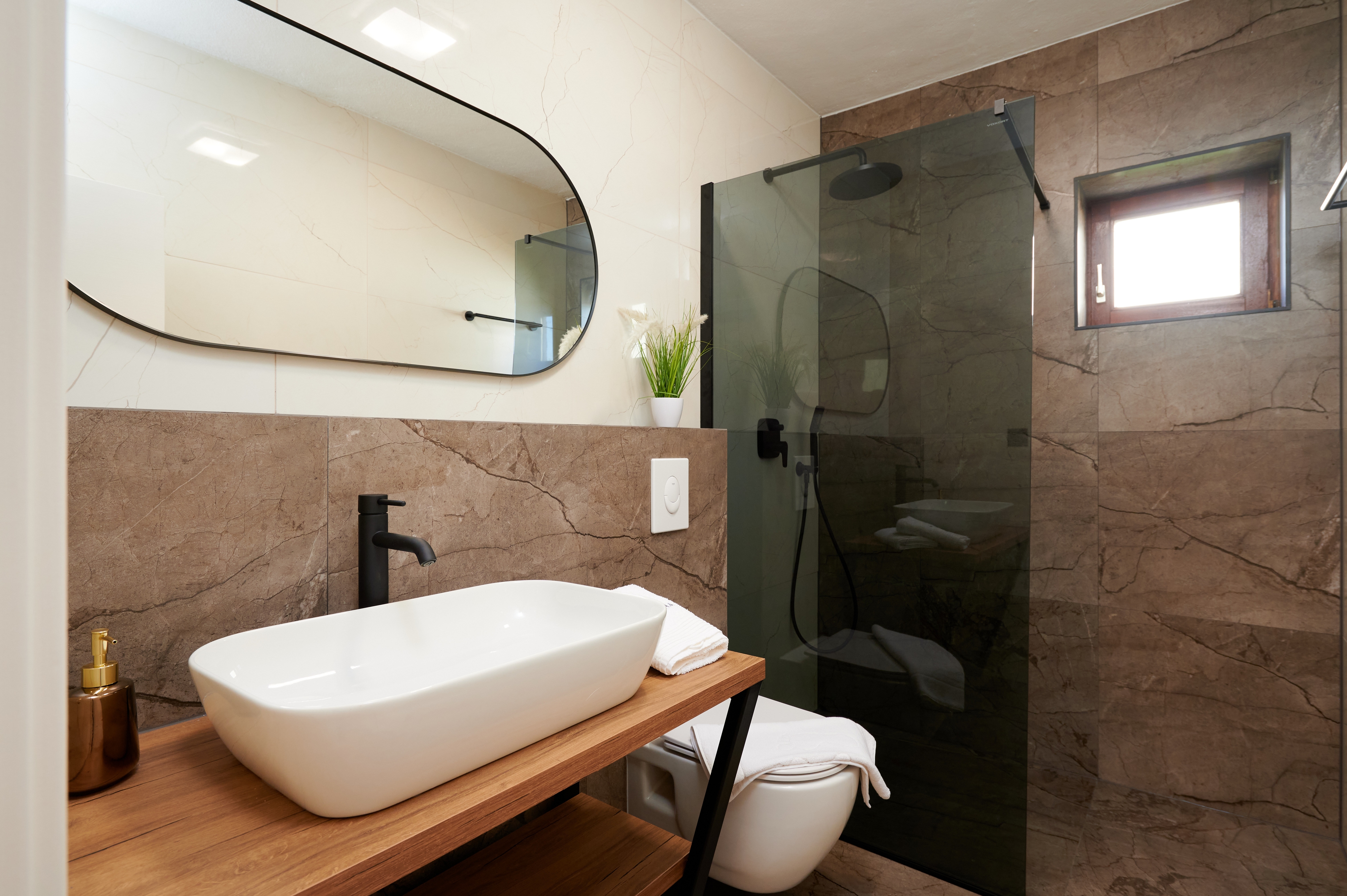Two bedroom apartment near beach Okrug Gornji, Čiovo  A-d