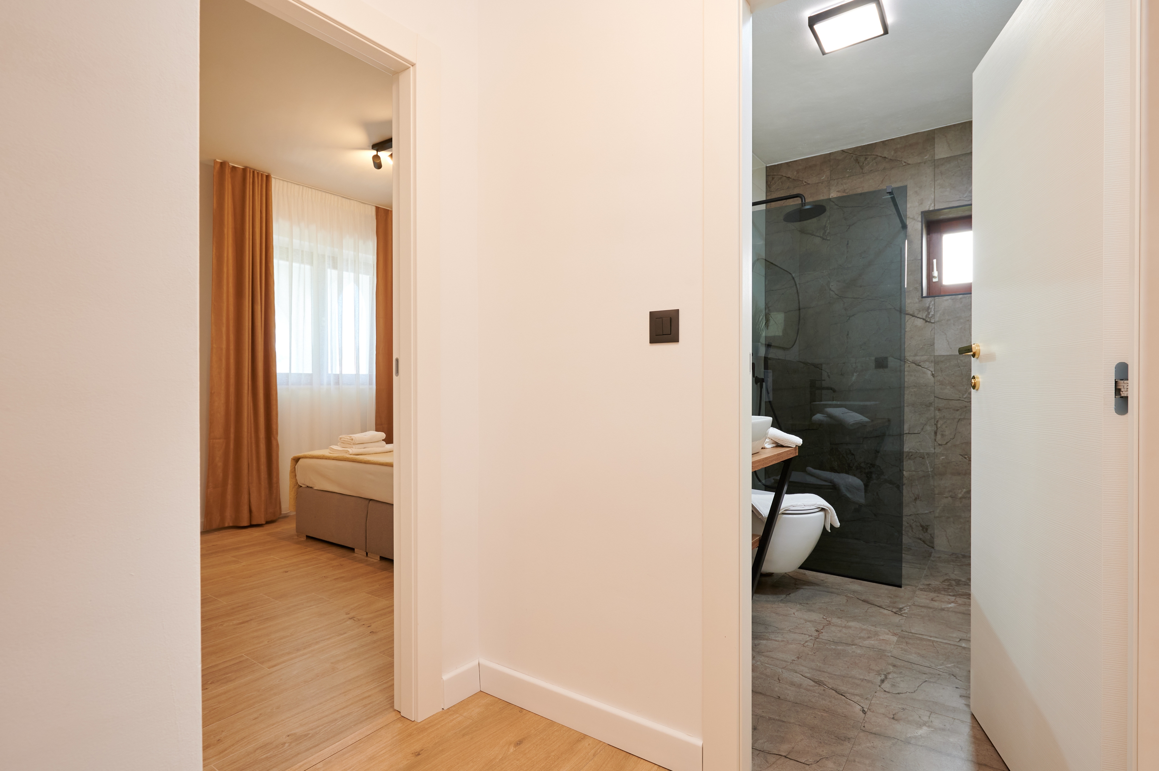 Two bedroom apartment near beach Okrug Gornji, Čiovo  A-d