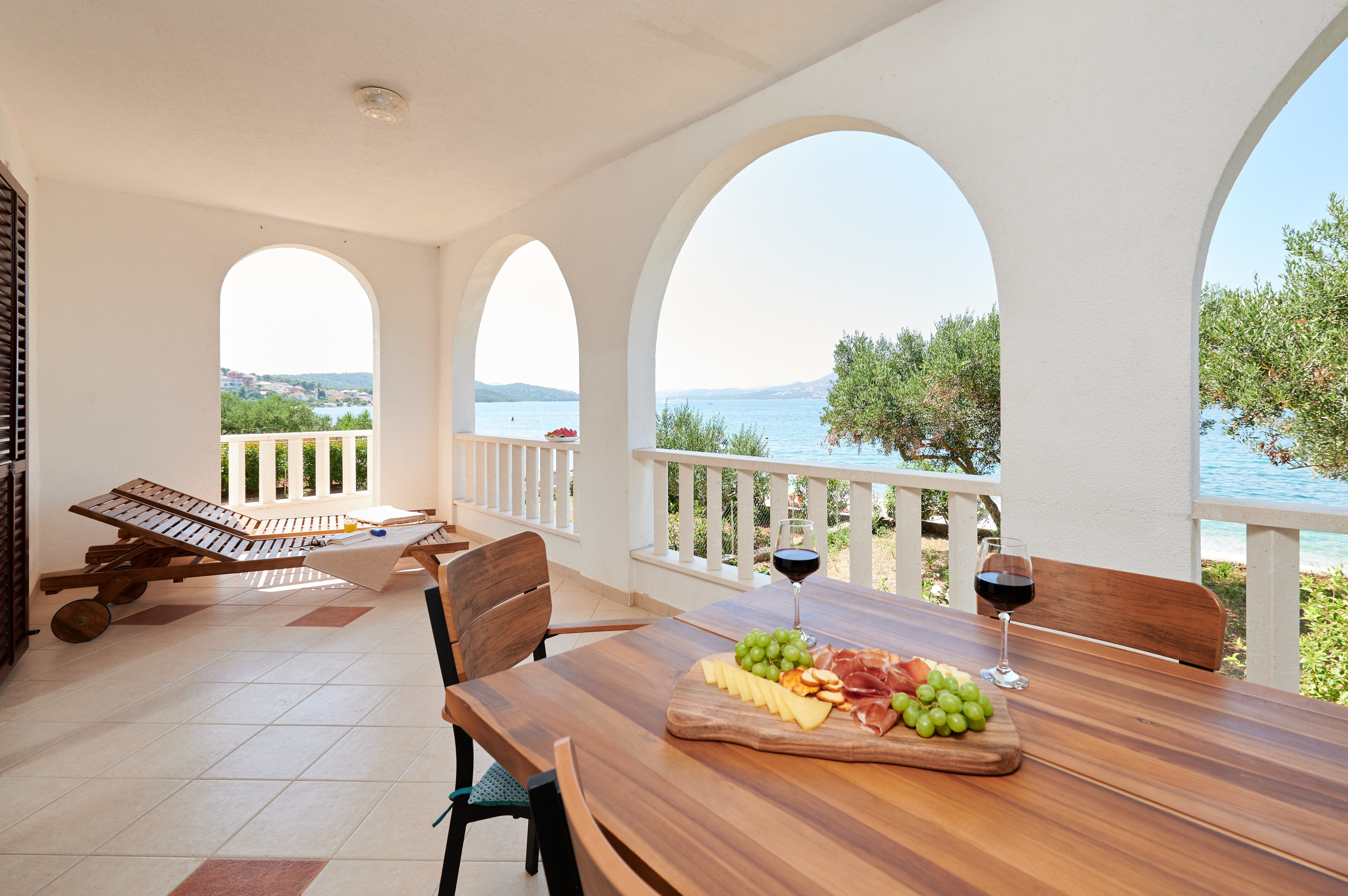 Two bedroom apartment near beach Okrug Gornji, Čiovo  A-d