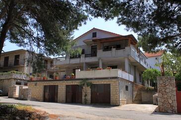 Objekt Jelsa, Hvar, Objekt 4586 - Ubytovanie s piesočnatou plážou.