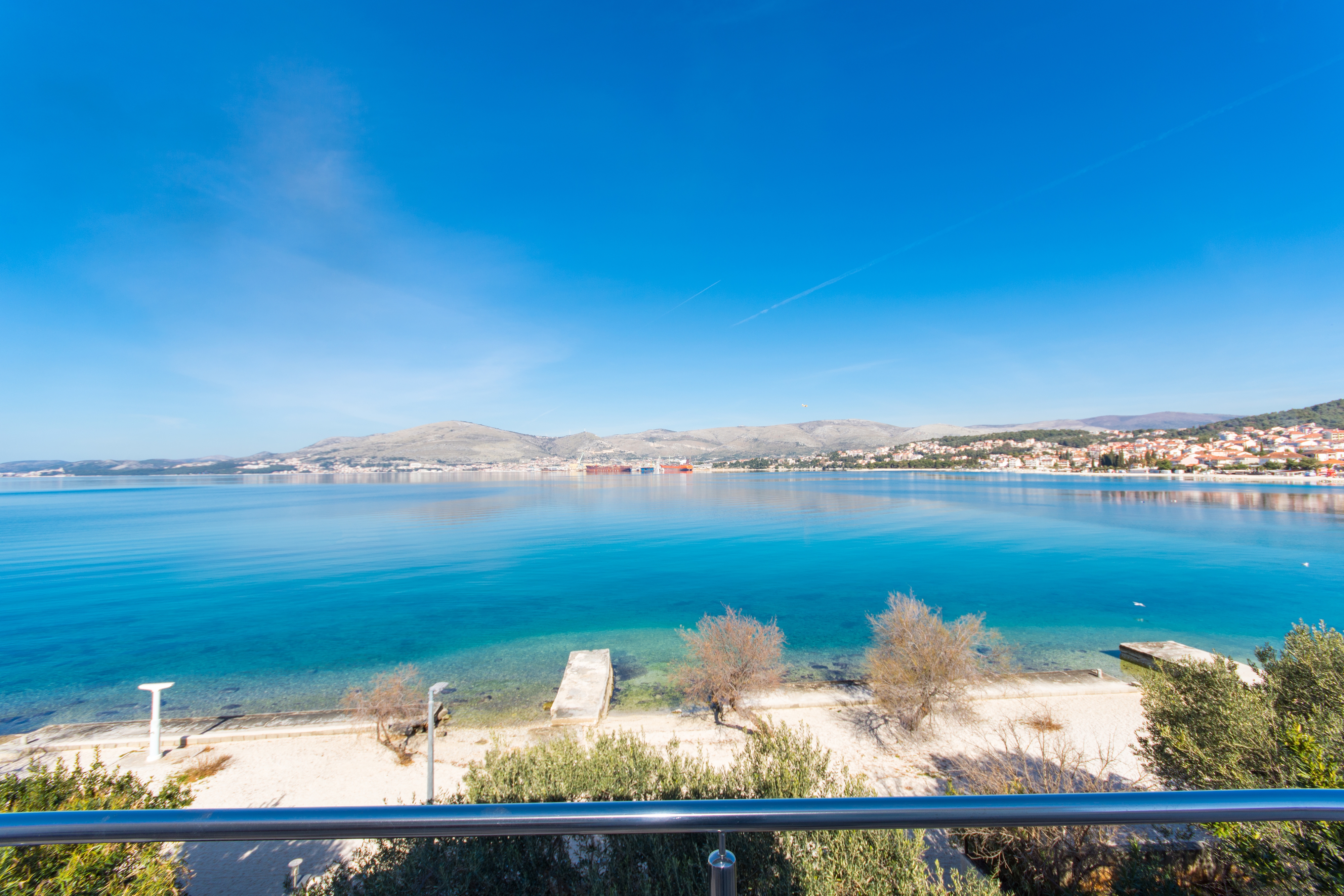Two bedroom apartment near beach Okrug Gornji, Čiovo  A-b