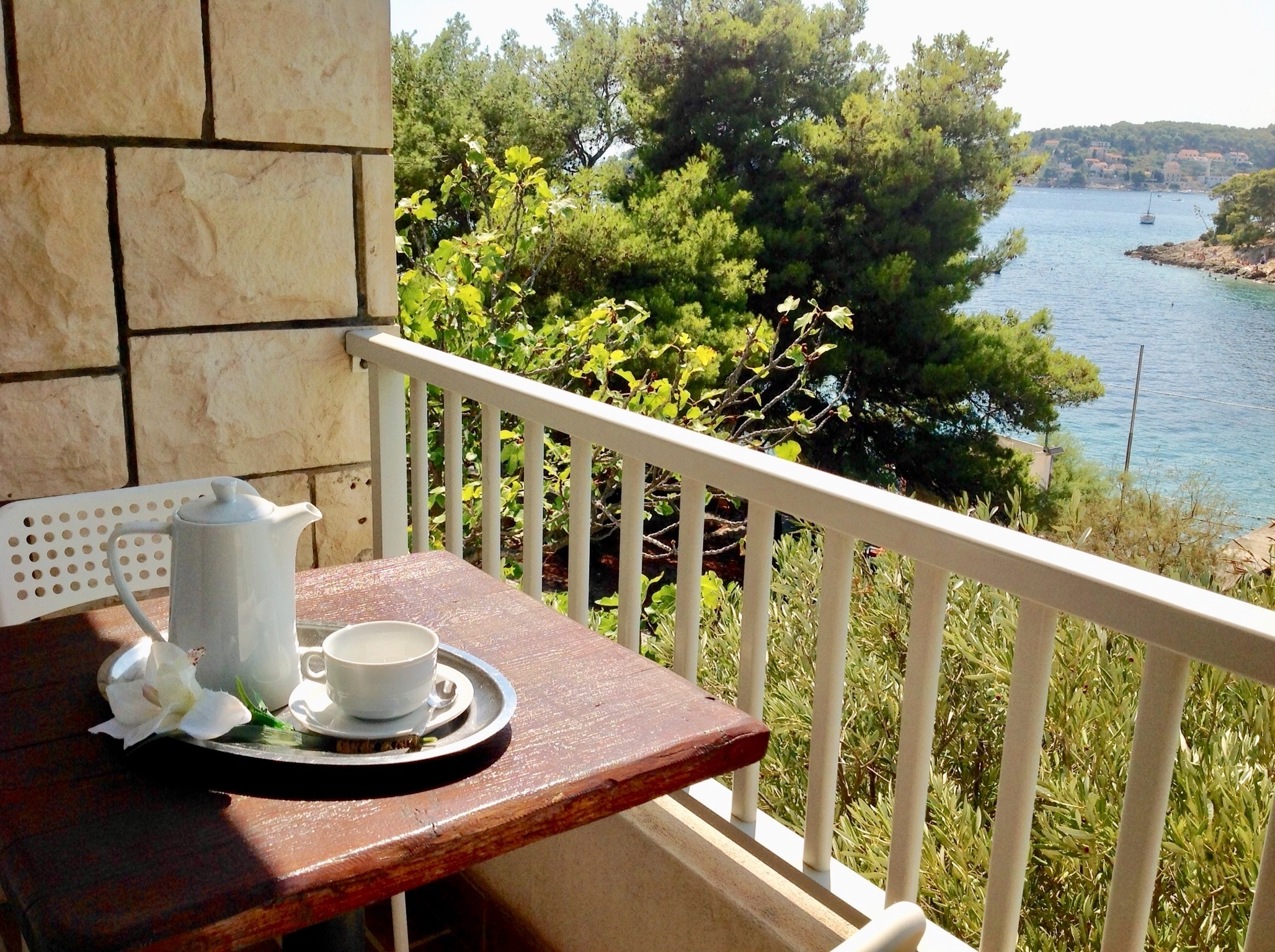 Two bedroom apartment near beach Hvar  A-b
