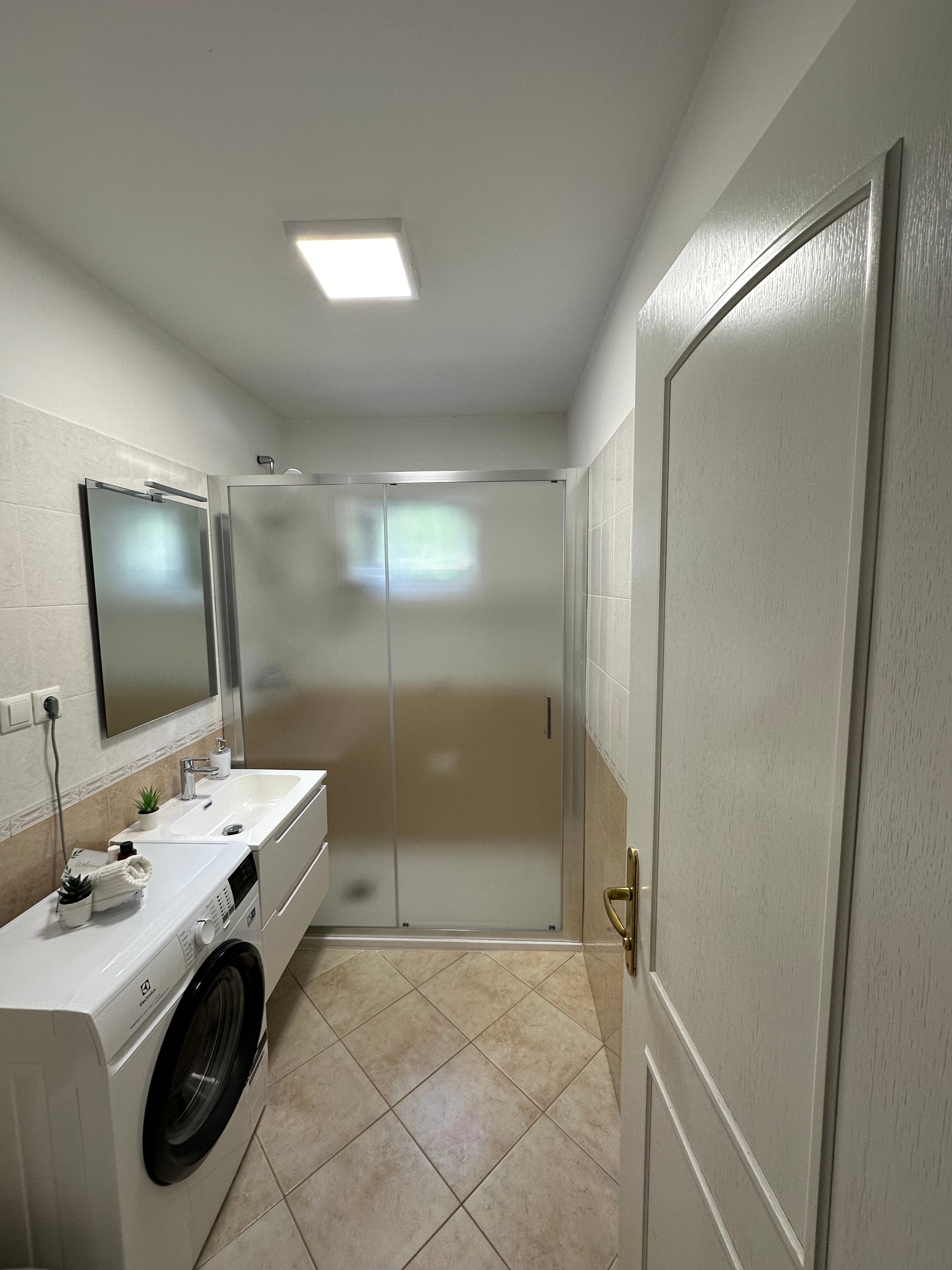 Two bedroom apartment near beach Hvar  A-b
