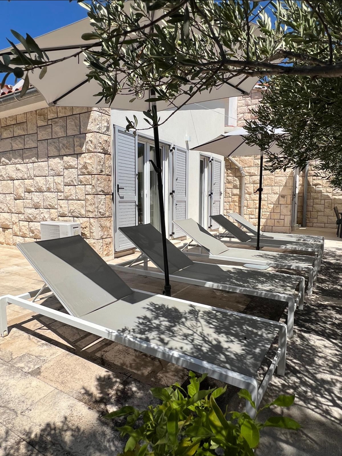 Two bedroom apartment near beach Hvar  A-c