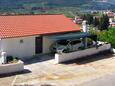 Parking lot Jelsa, Hvar, Parking lot 4595 - Apartments with pebble beach.