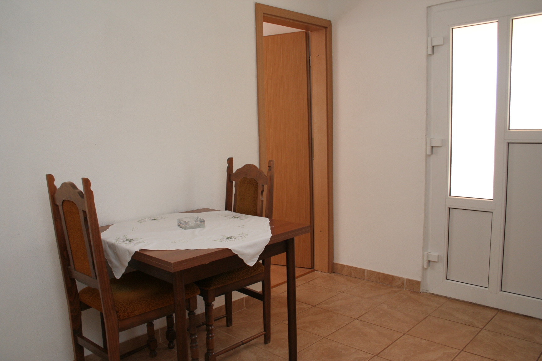 Two bedroom apartment near beach Cove Zarace (Gdinj), Hvar (A-4598-a)