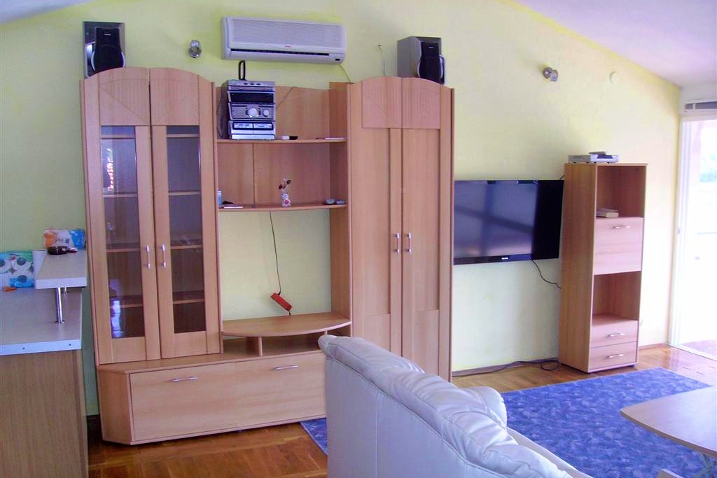 Top Hvar Basina Top Hvar Basina