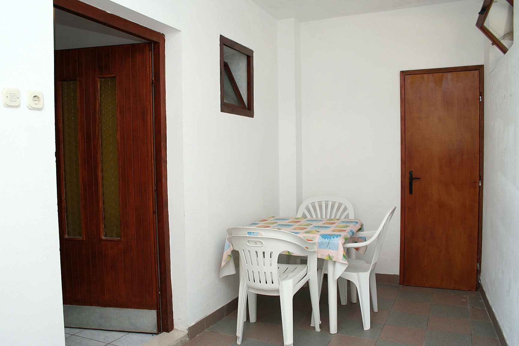 Top Hvar Basina Top Hvar Basina