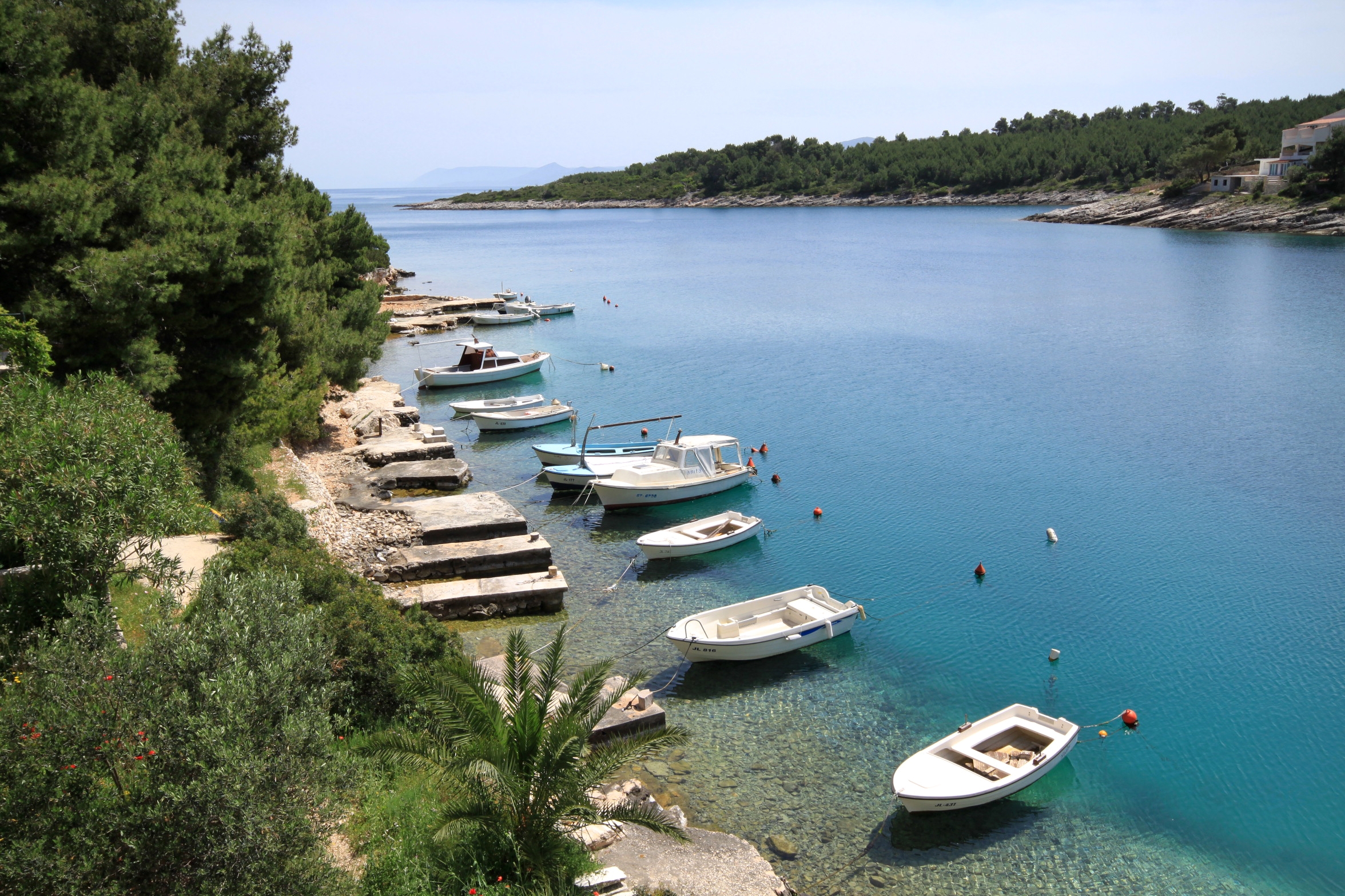 One bedroom apartment near beach Basina, Hvar  A-c