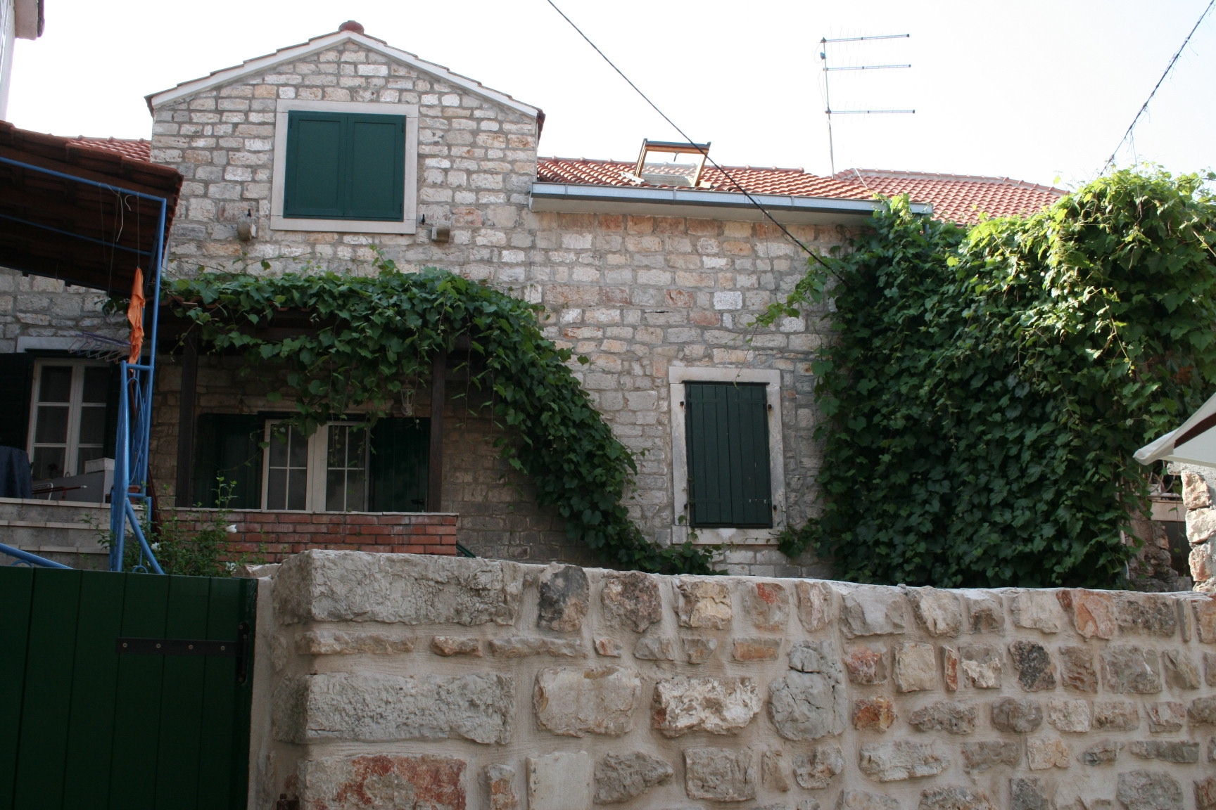One bedroom apartment with terrace Vrboska, Hvar  A-a
