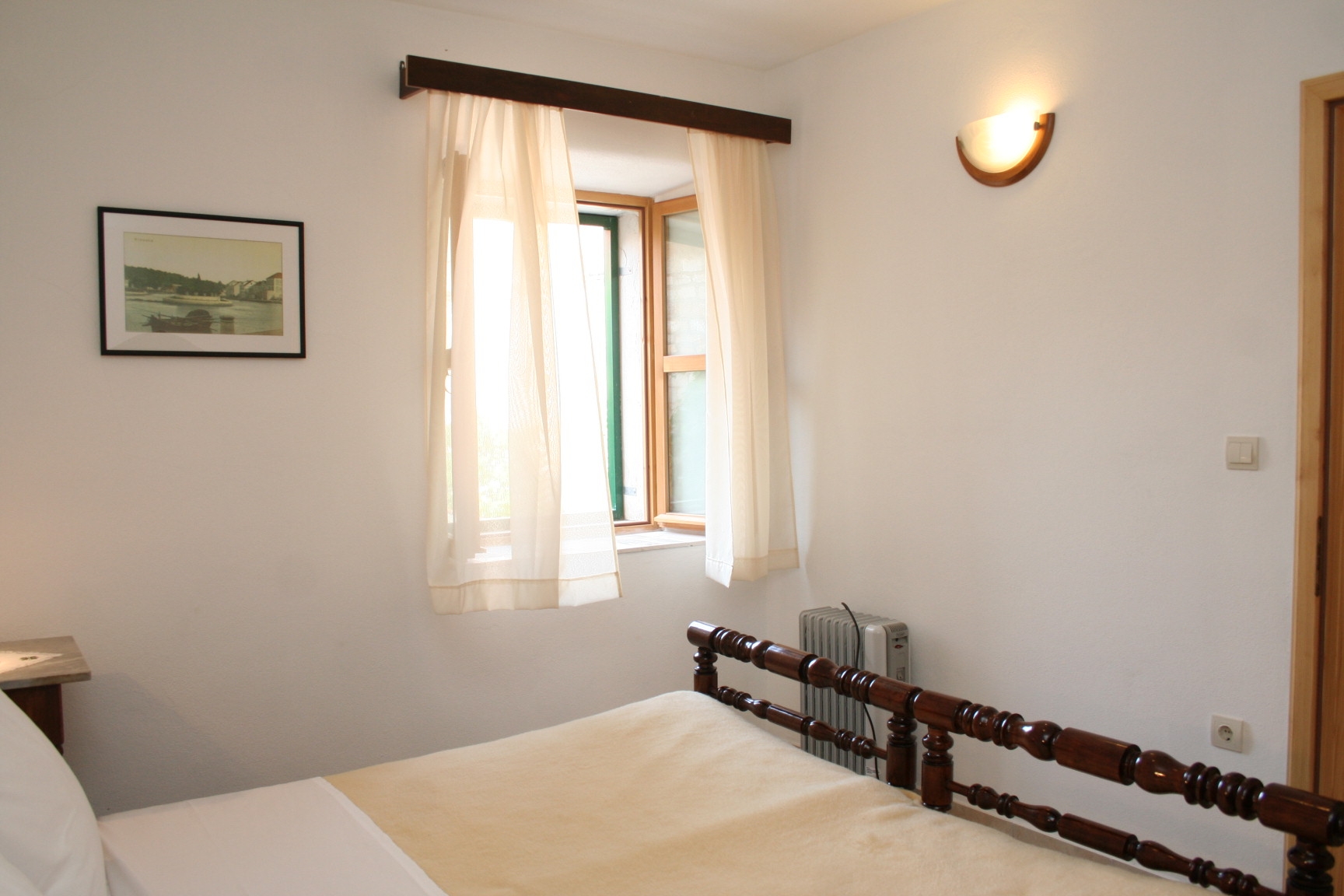 One bedroom apartment with terrace Vrboska, Hvar  A-b