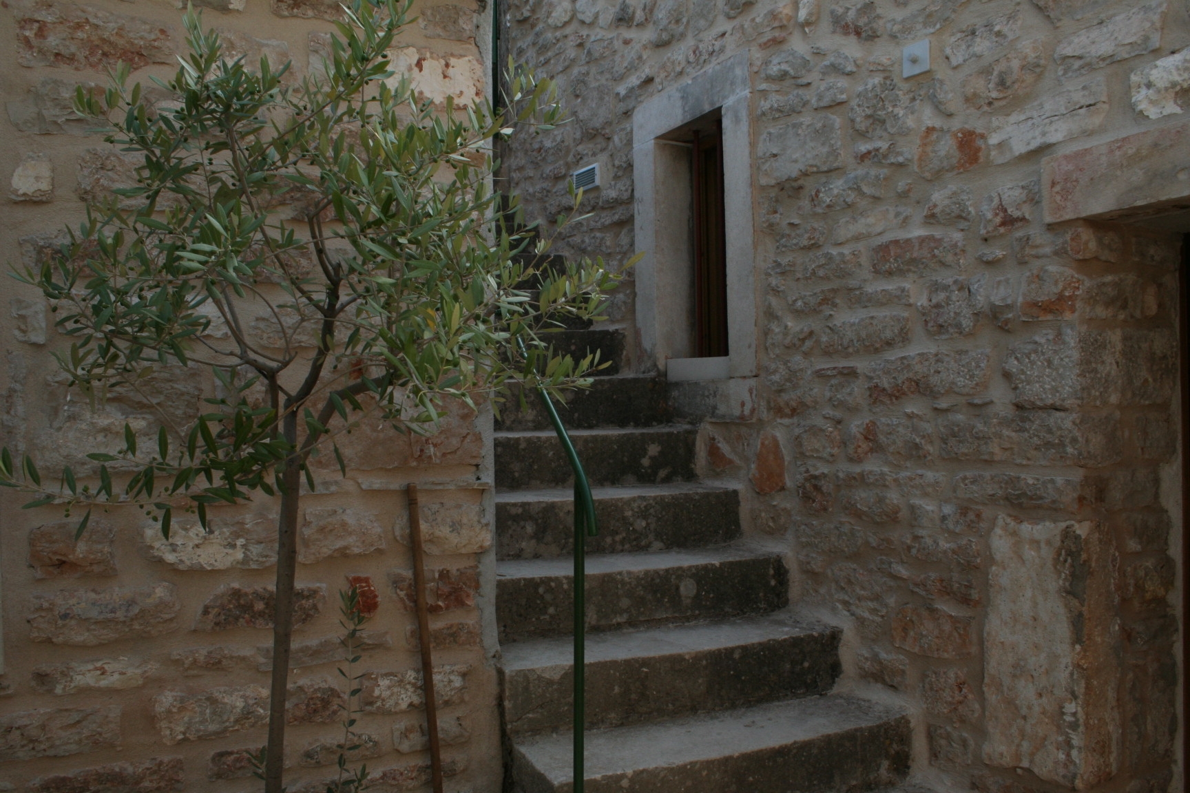 One bedroom apartment with terrace Vrboska, Hvar  A-b
