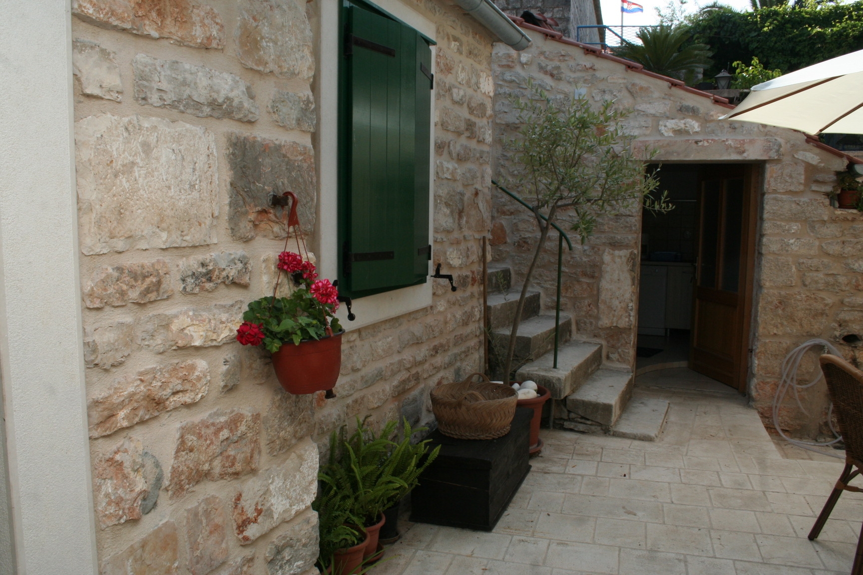 One bedroom apartment with terrace Vrboska, Hvar  A-c