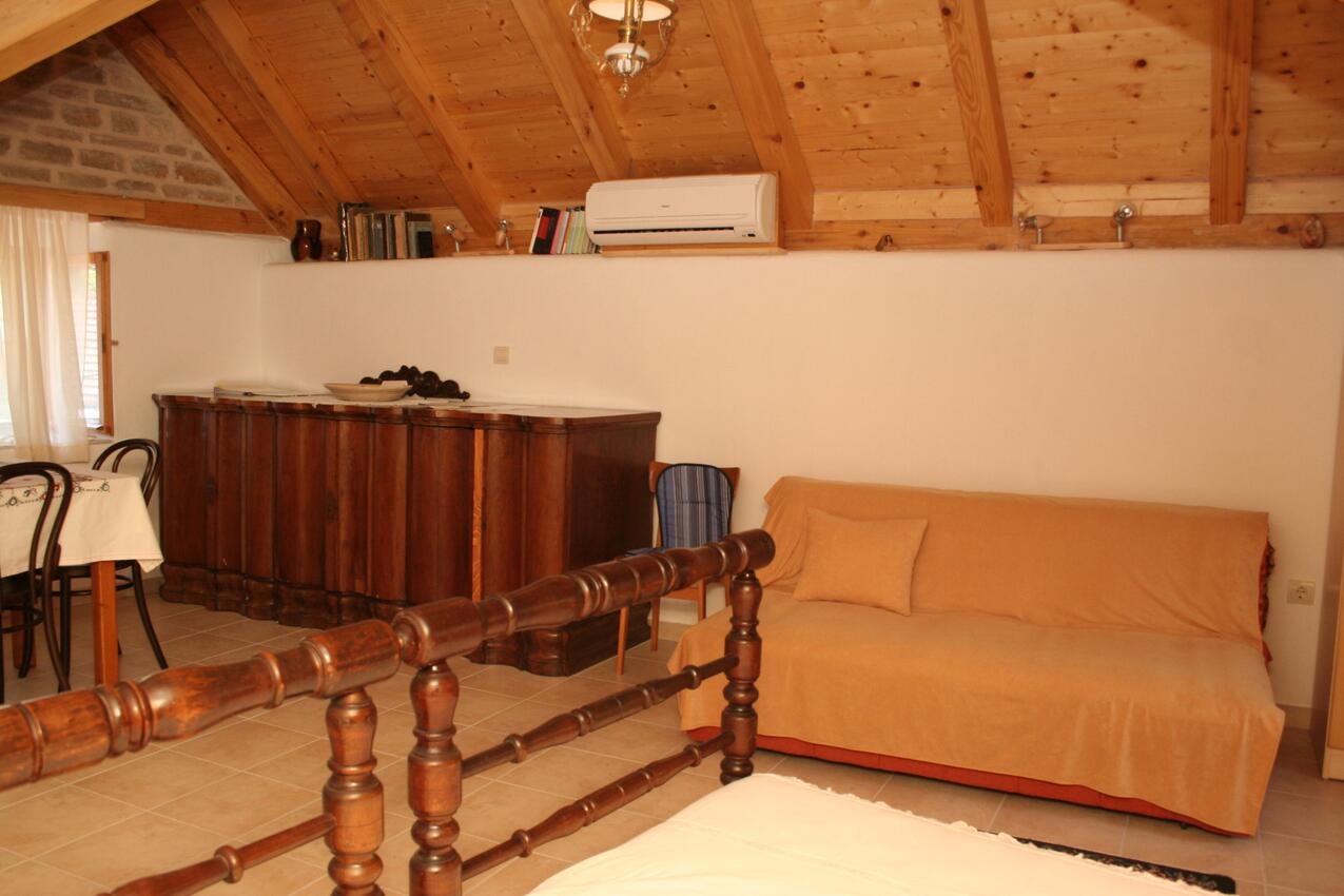 Apartmán v meste Vrboska - 4601