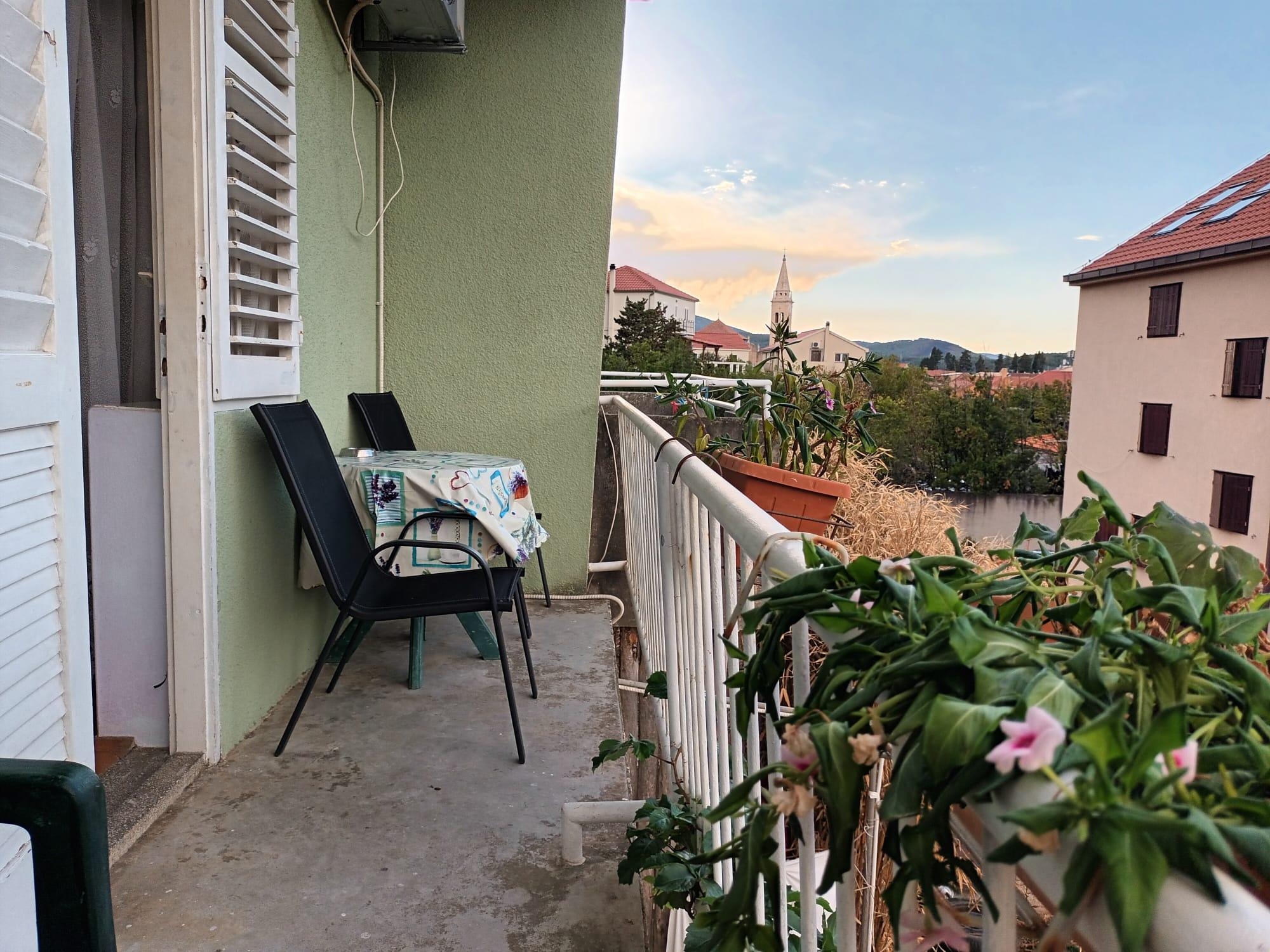 One bedroom apartment with balcony Jelsa, Hvar  A-b