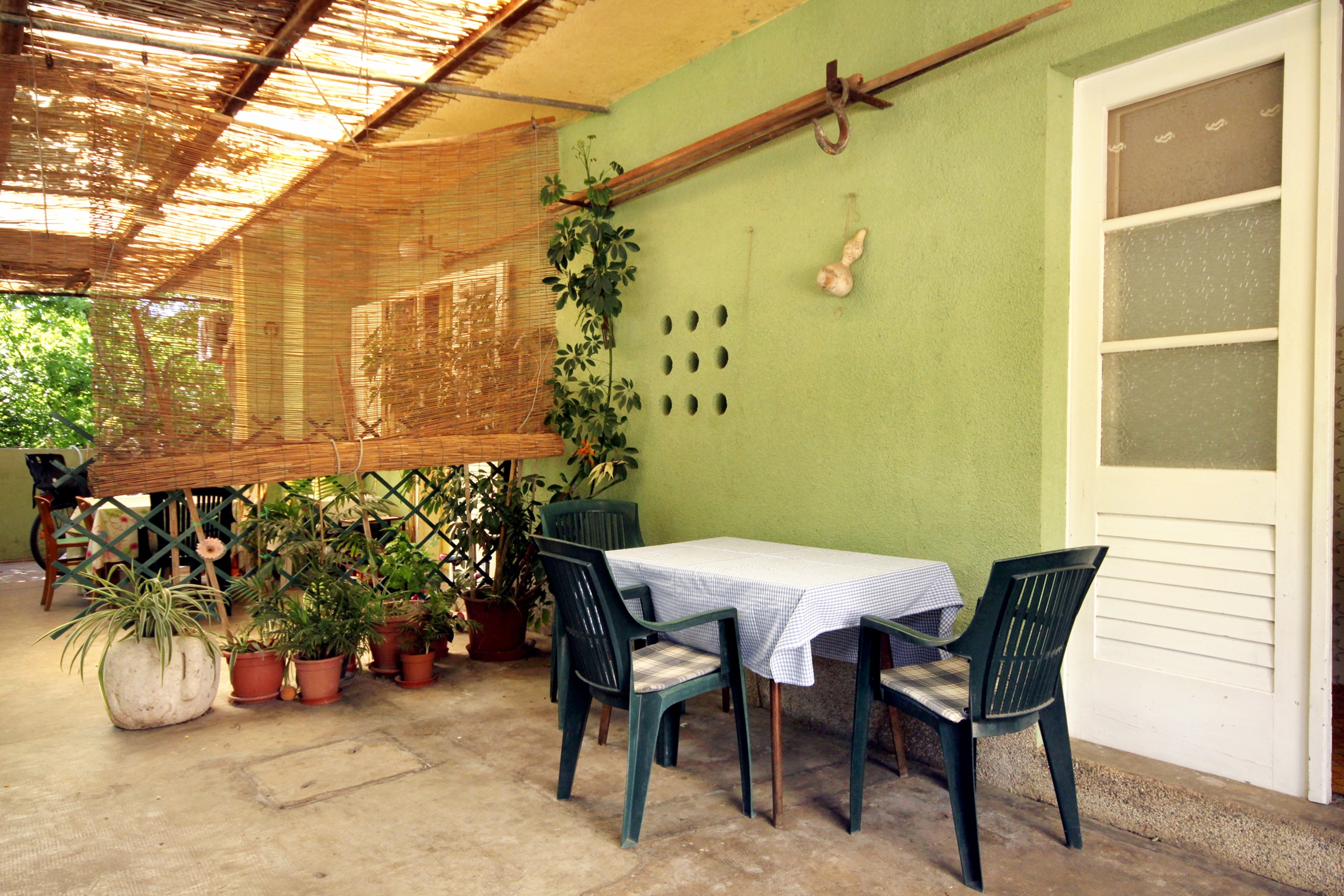 One bedroom apartment with terrace Jelsa, Hvar (A-4602-c)