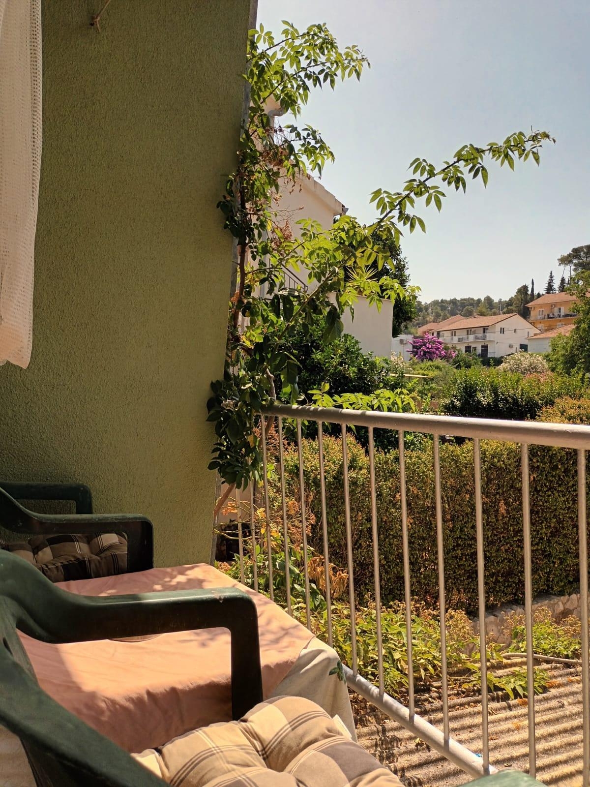 Room with balcony Jelsa, Hvar  S-a