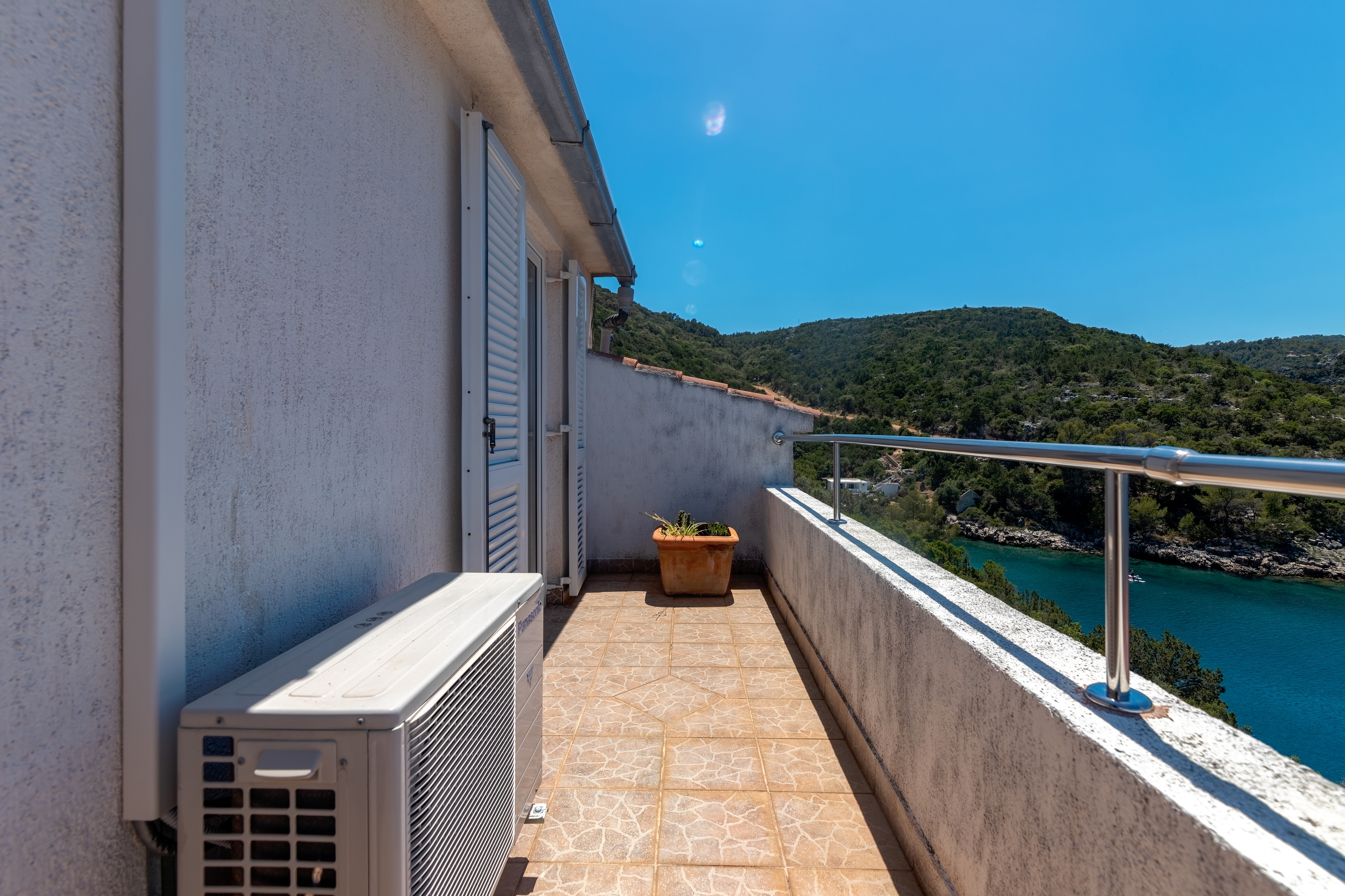 Two bedroom apartment near beach Cove Pokrivenik, Hvar  A-b