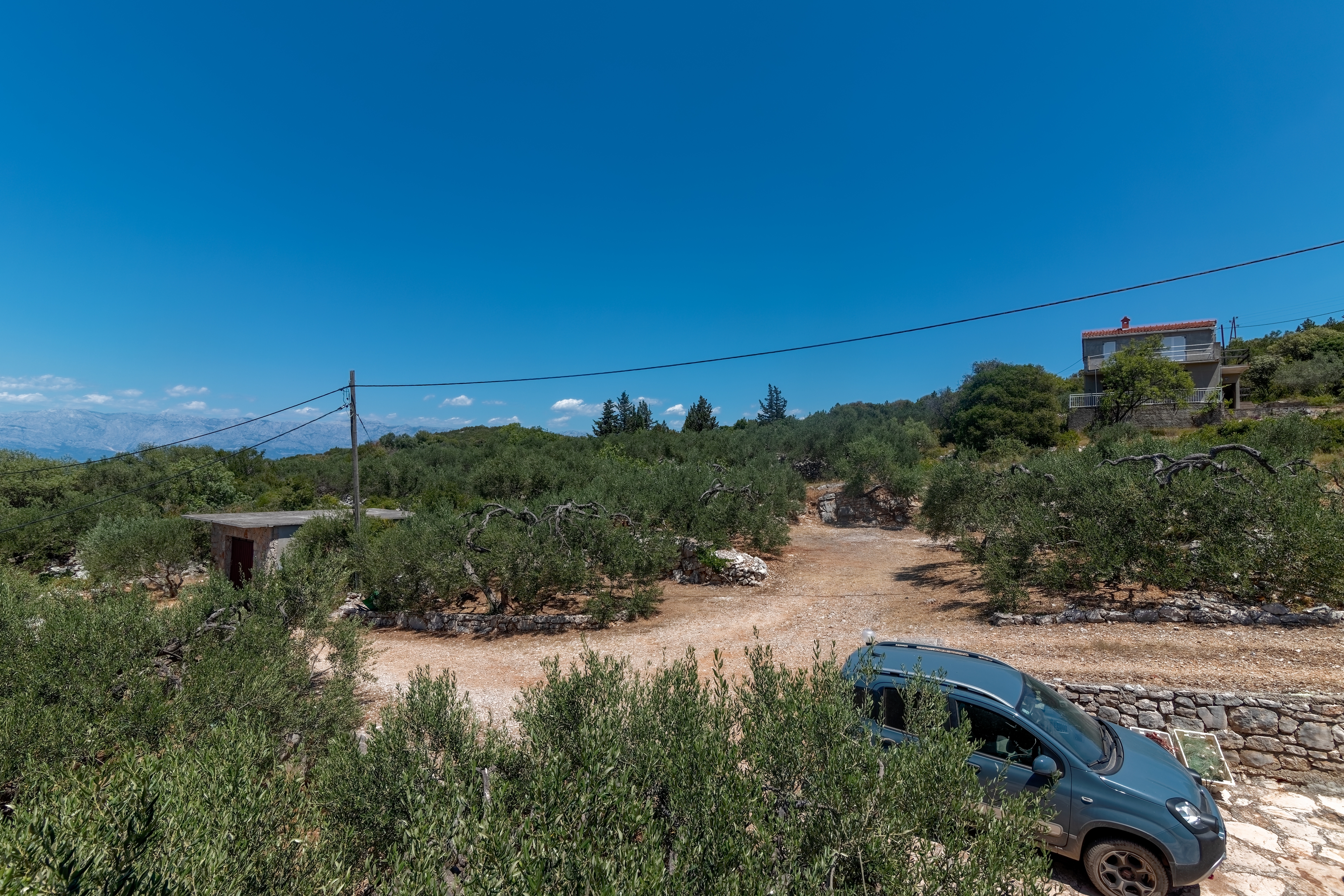 One bedroom apartment near beach Cove Pokrivenik, Hvar  A-e