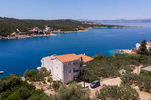 Apartmanok a tenger mellett Öböl Pokrivenik, Hvar - 4604