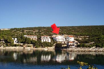 Property Jagodna (Brusje), Hvar, Property 4606 - Apartments near sea with pebble beach.