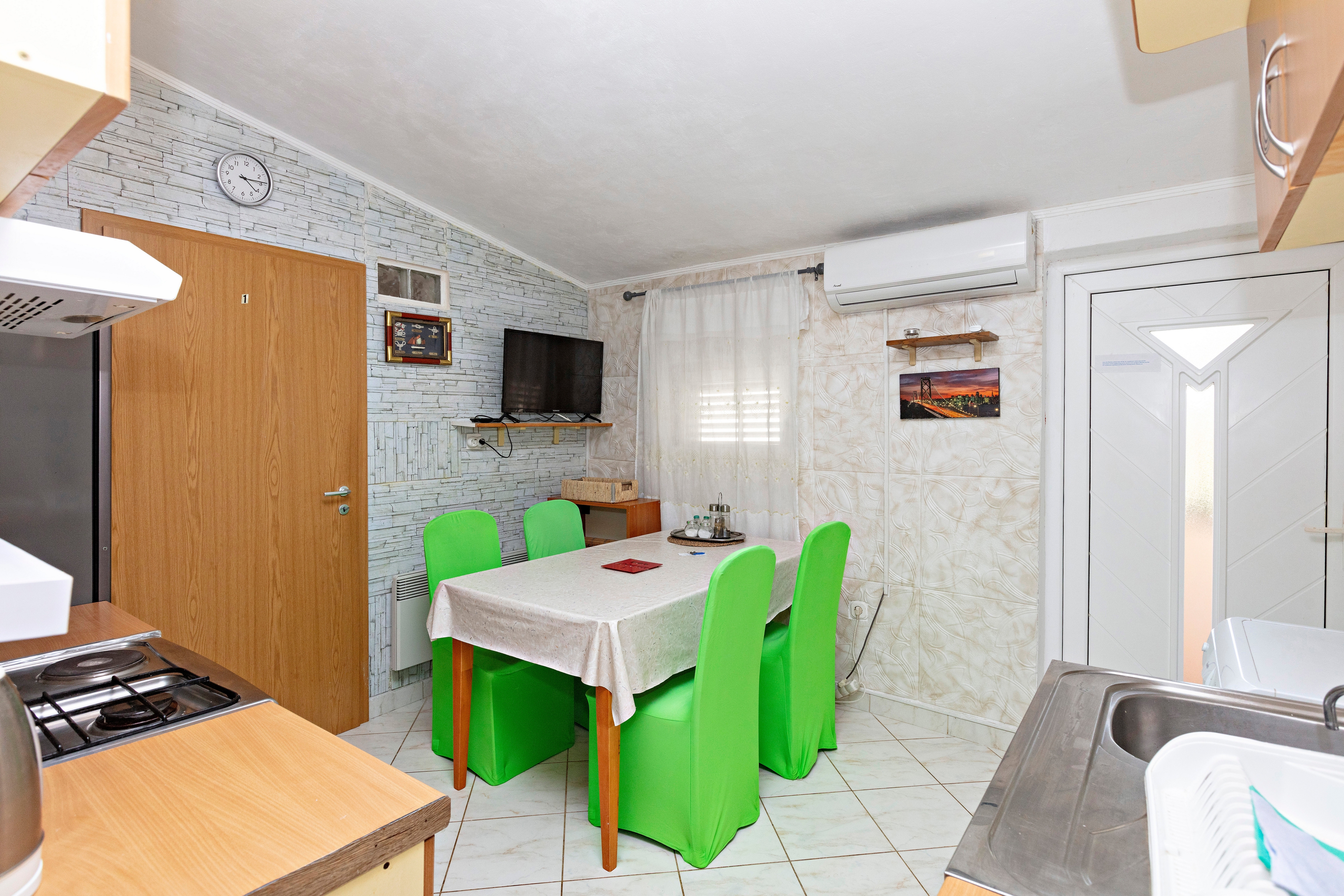 Two bedroom apartment near beach Grebaštica, Šibenik (A-461-b)